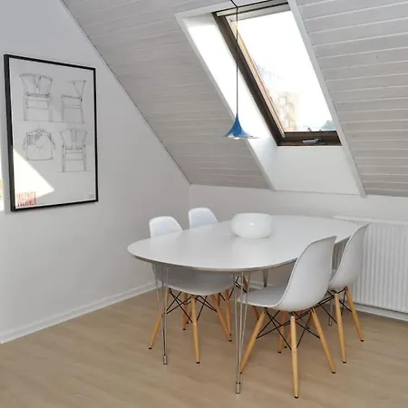 Hyggelig Lejlighed Med Fri Adgang Til Svommehal Apartment